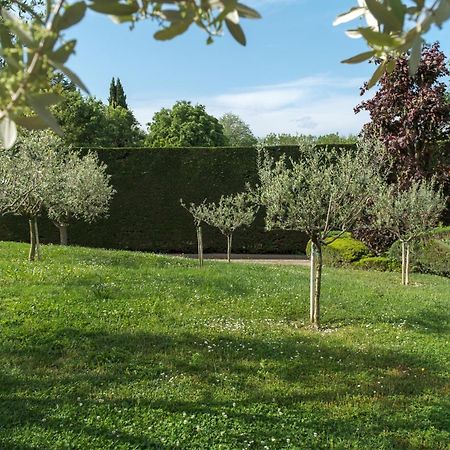 Villa Carini With 3000 Mq Garden & Heated Pool Кастельнуово-дель-Гарда Екстер'єр фото